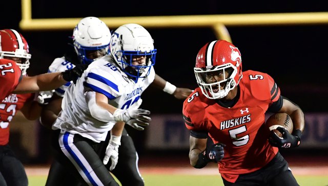 Huskies shut out Huffman on homecoming - Cahaba Sun