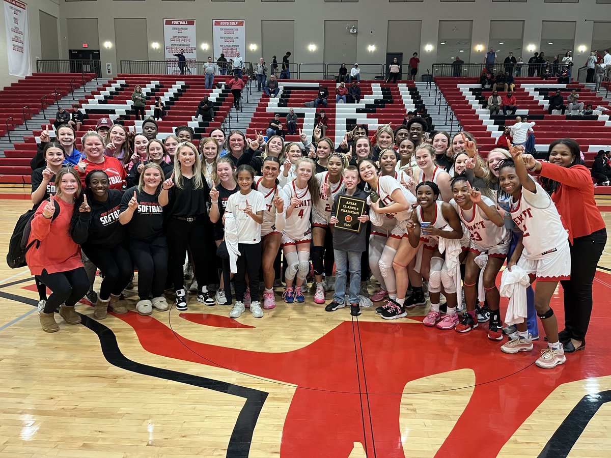 Clay-Chalkville, Hewitt-Trussville, and Hoover Claim High School Basketball Area Tournament Titles